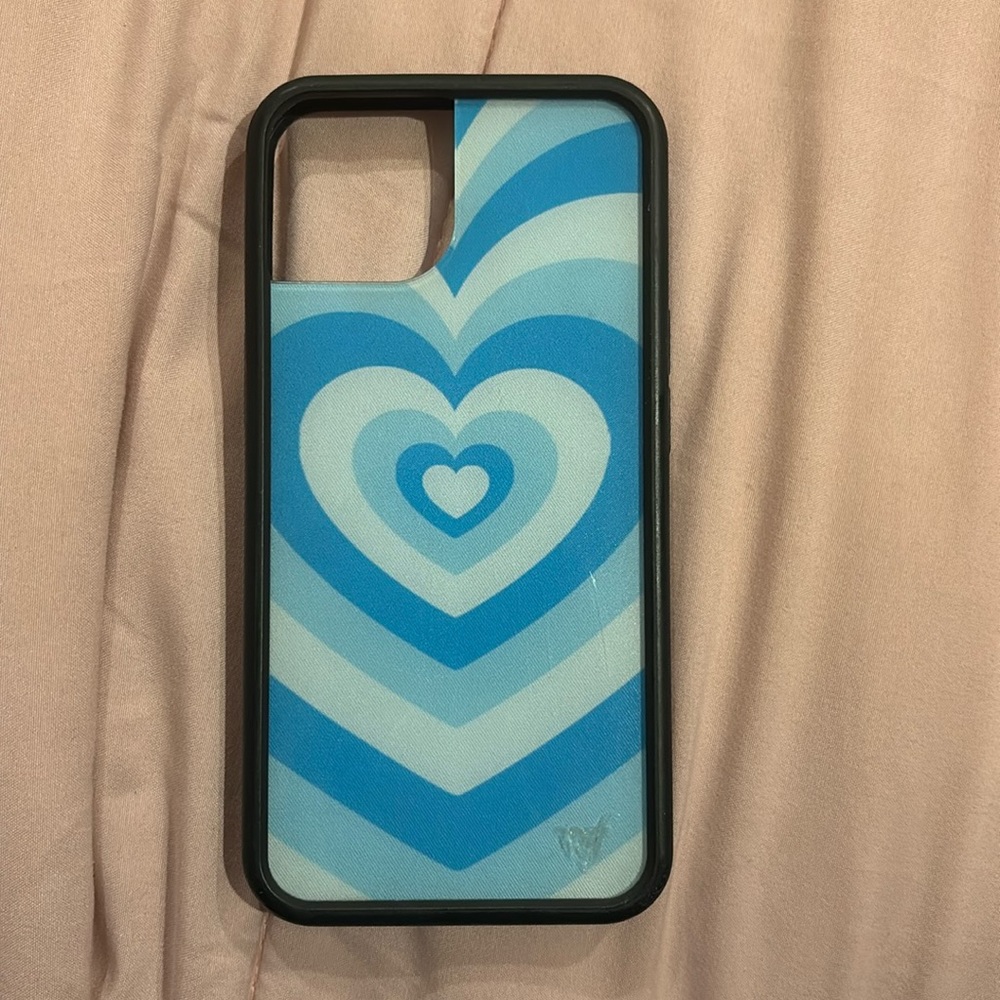 BLUE HEART PATTERN WILDFLOWER CASE